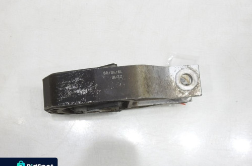 ŁAPA PODUSZKA SKRZYNI VOLVO V50 1.6 D