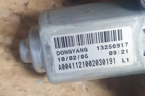 SILNICZEK WYCIERACZKI TYŁ OPEL ASTRA J nr 13256917