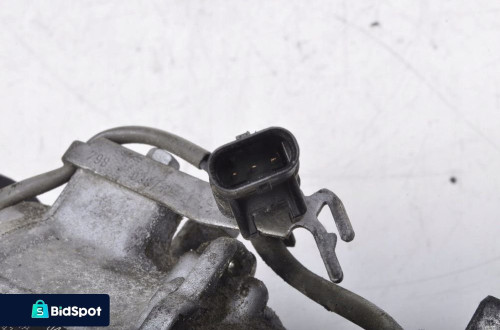 BMW F30 2.0 16V SPRĘŻARKA KLIMATYZACJI 9299328-04