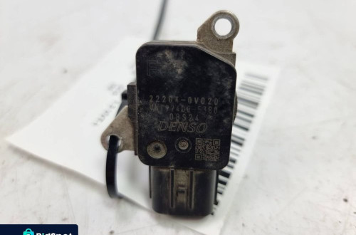 PRZEPŁYWOMIERZ TOYOTA AURIS II LIFT 22204-0V020