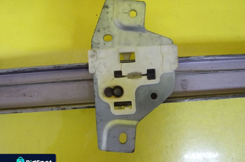 PODNOŚNIK SZYB PRAWY PRZÓD HYUNDAI GETZ HB3D MECHANIZM ELEKTRYCZNY NR864
