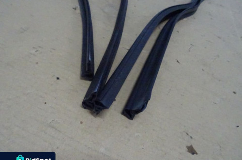 USZCZELKA GUMA KAROSERII OPEL ZAFIRA B 05-08 NR153