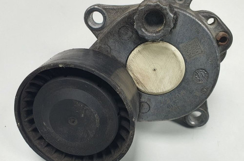 ROLKA NAPINACZ PASKA MERCEDES GLK X204 2.2 CDI