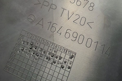 SCHOWEK APTECZKI TYŁ MERCEDES GL X164 A1646900114