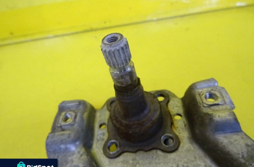 PODNOŚNIK SZYB LEWY TYŁ AUDI 80 B4 MANUALNY NR879