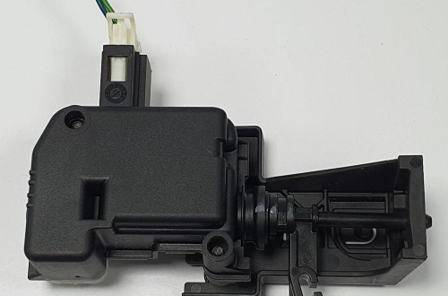 SIŁOWNIK KLAPKI WLEWU MERCEDES W204 A2048200072