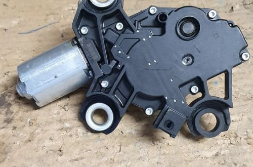 SILNICZEK WYCIERACZKI TYŁ CITROEN C4 PICASSO nr 0390201817 / 9654115980