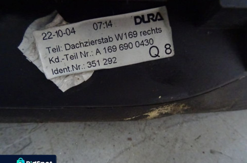 LISTWY DACHOWE LISTWA PRAWA MERCEDES W169 A-KLASA NR139