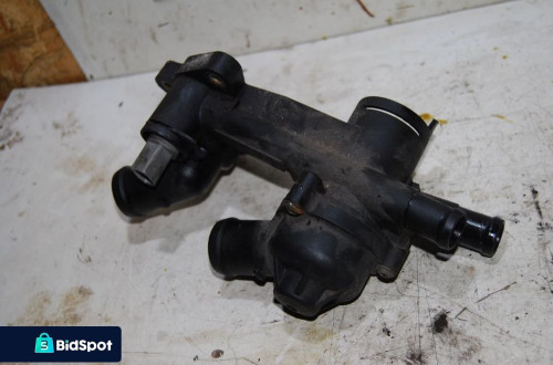 OBUDOWA TERMOSTATU 03C121111E AUDI A3 1.6 FSI