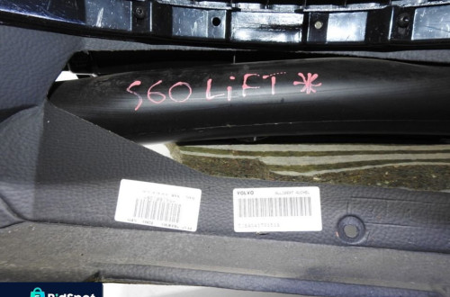 DESKA ROZDZIELCZA KONSOLA VOLVO S60 LIFT