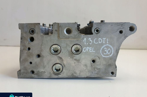 Opel Corsa C 1.3 CDTI GŁOWICA CYLINDRÓW 73500052