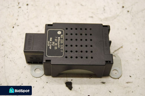 WZMACNIACZ ANTENOWY 1K6035570F VW GOLF V 1K6035570B JETTA