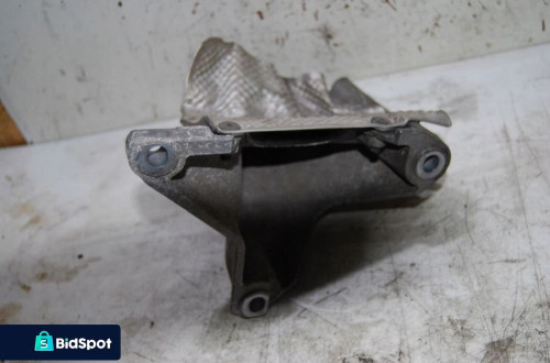 ŁAPA WSPORNIK SILNIKA PRAWY 8E0199308A AUDI A4 B6
