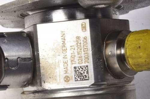 BMW F36 2.0 420i POMPA PALIWA 7642466