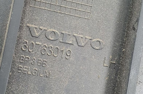 ŚLIZG ZDERZAKA LEWY TYŁ VOLVO V50 30763019