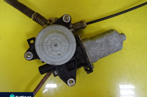PODNOŚNIK SZYB PRAWY PRZÓD TOYOTA RAV4 MECHANIZM ELEKTRYCZNY NR138