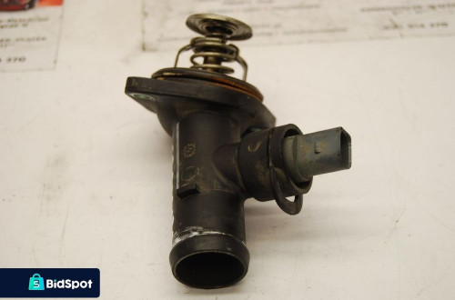 OBUDOWA TERMOSTATU 03G121121D 2.0 TDI AUDI A3 VW