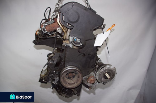 SILNIK SŁUPEK AUDI A4 B5 AVV 1.8