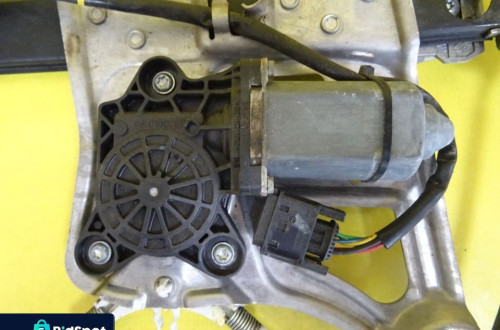 PODNOŚNIK SZYB LEWY PRZÓD MERCEDES W220 MECHANIZM ELEKTRYCZNY NR872