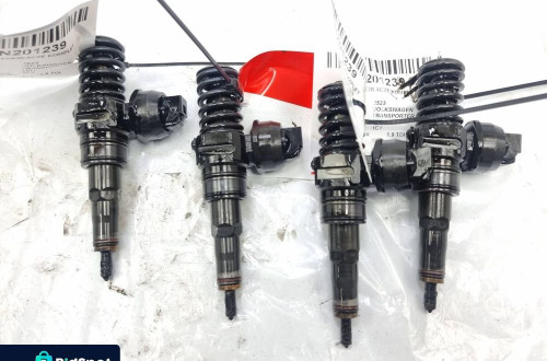 WTRYSKIWACZE KOMPLET VOLKSWAGEN TRANSPORTER T5 038130073AG | POMPOWTRYSKIWACZ