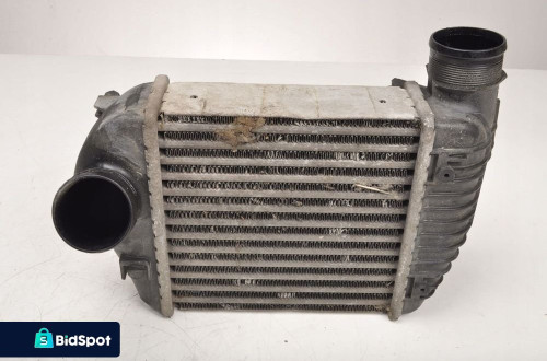 AUDI A6 C6 2.0 D CHŁODNICA INTERCOOLER 4F0145805AA