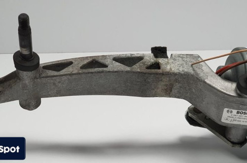 MECHANIZM WYCIERACZEK PRZEDNICH MERCEDES W204 EURO
