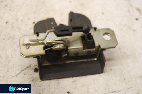 ZAMEK KLAPY BAGAŻNIKA 6Q6827505B VW POLO IV 9N