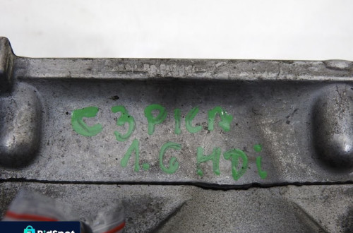 WAŁEK ROZRZĄDU CITROEN C3 PICASSO 1.6 HDI