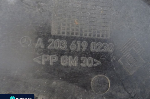 OSŁONA OBUDOWA POD SILNIK LEWA MERCEDES W203 SEDAN NR134