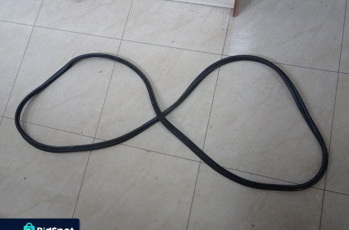 USZCZELKA GUMA KLAPY BAGAŻNIKA BMW E60 SEDAN NR99