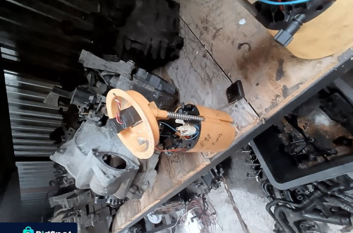 bmw e92 2.0d pompa pompka wskaznik paliwa 7190943