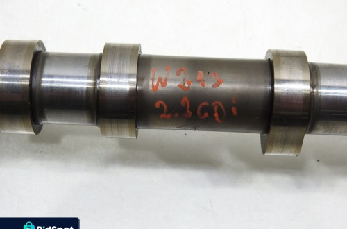 WAŁEK ROZRZĄDU WYDECHOWY MERCEDES W212 2.2 CDI