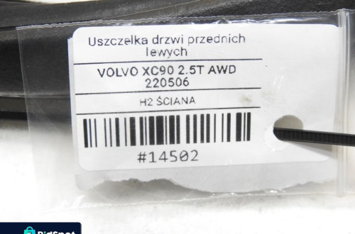 USZCZELKA DRZWI LEWY PRZÓD VOLVO XC90 I
