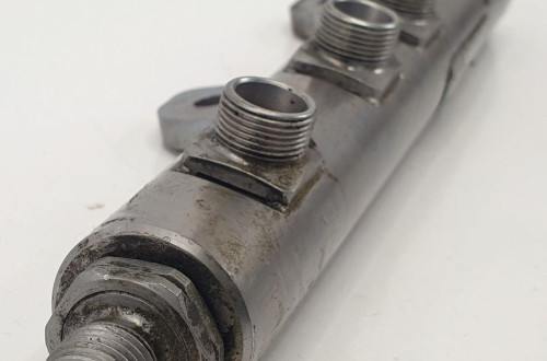 LISTWA WTRYSKOWA JAGUAR XF X250 3.0 9X2Q-9D280-FA