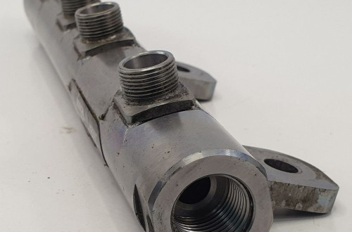 LISTWA WTRYSKOWA JAGUAR XF X250 3.0 9X2Q-9D280-FA