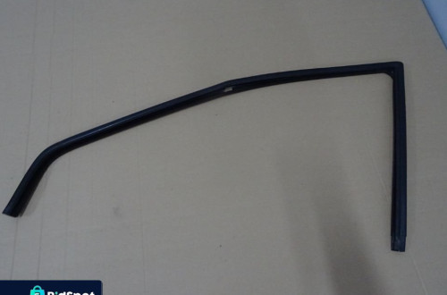 USZCZELKA LISTWA DRZWI LEWY PRZÓD RENAULT SCENIC I LIFT NR143