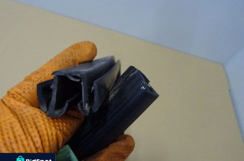 USZCZELKA LISTWA DRZWI LEWY PRZÓD RENAULT SCENIC I LIFT NR143