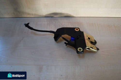 ZAMEK KLAPY BAGAŻNIKA TYŁ 8E5827505B AUDI A4 B6