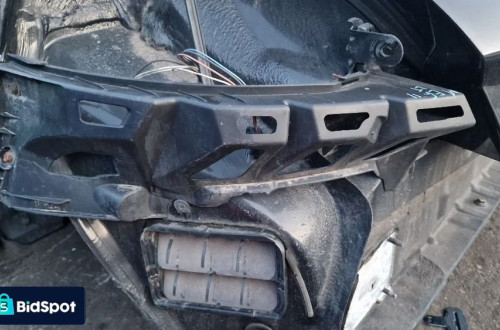 RENAULT MEGANE II ŚLIZG ZDERZAKA LEWY TYŁ