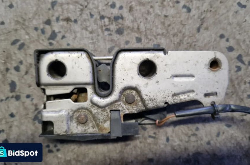 VOLKSWAGEN PASSAT B6 ZAMEK MASKI 3C1823187