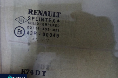 SZYBA BOCZNA DRZWI PRAWY TYŁ RENAULT LAGUNA II KOMBI NR152