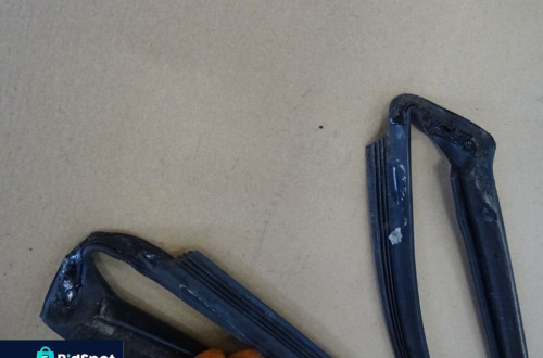 USZCZELKI KAROSERYJNE CHRYSLER PT CRUISER 00-06 NR145