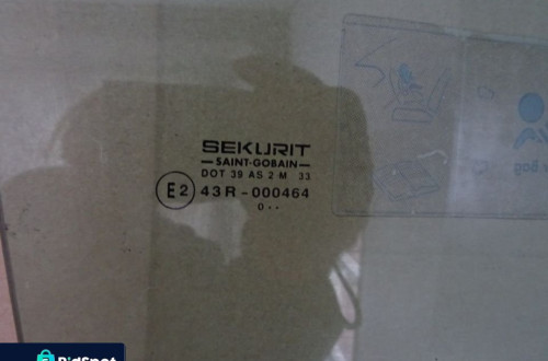 SZYBA BOCZNA DRZWI PRAWY PRZÓD RENAULT ESPACE III LIFT NR835