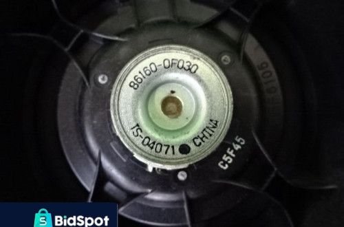GŁOŚNIK GŁOŚNIKI PRAWY LEWY TYŁ TOYOTA COROLLA VERSO II 04-09 86160-0F030 NR475 KPL
