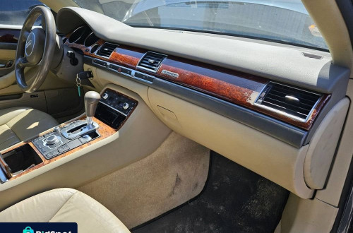 DESKA KOKPIT AUDI A8 D3 S8