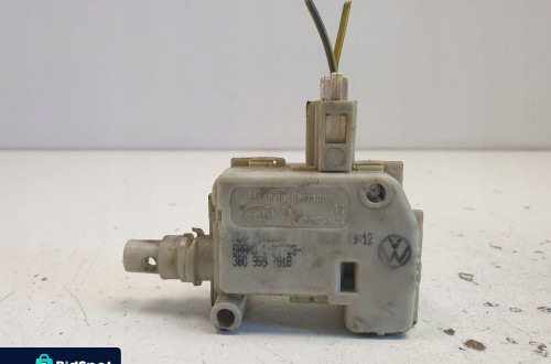 Skoda Octavia I SIŁOWNIK KLAPKI WLEWU PALIWA