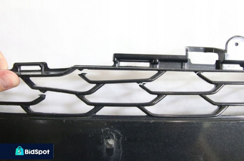 Kratka Atrapa dolna Zderzak przod Toyota Corolla XII 12 e21 Kombi hatchback