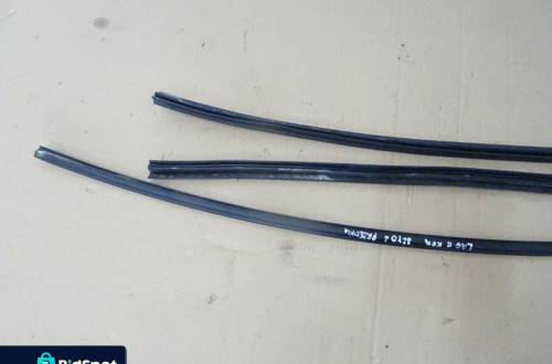 LISTWA SZYBY CZOŁOWEJ RENAULT LAGUNA II KOMBI NR58