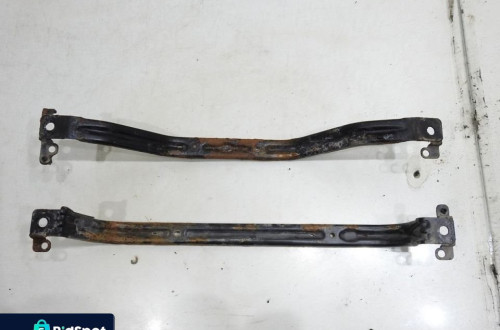 UCHWYT MOCOWANIE ZBIORNIKA PALIWA VOLVO V70 III