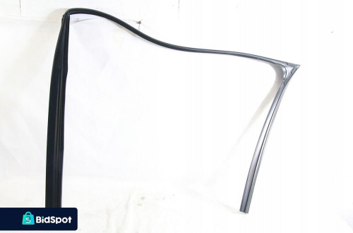 Uszczelka przy szybie drzwi przód prawy Bmw 5 f10 f11 2009-2017